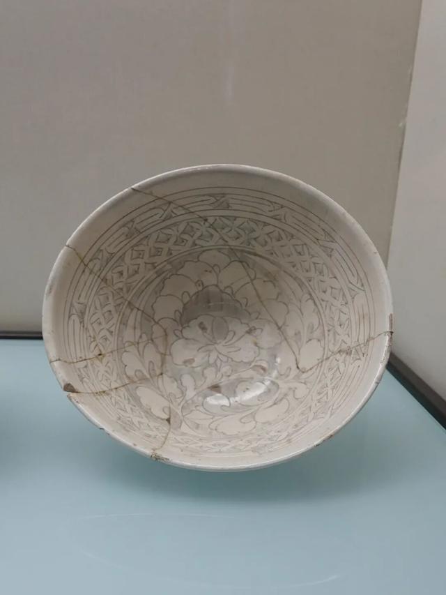 河北磁县，磁州窑博物馆笔记，那些白地黑花的枕头会讲故事