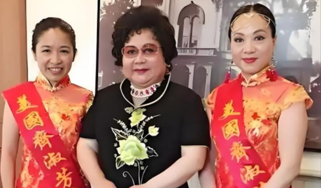 吃里爬外，永不回国？她带领30名演员选择留美，如今年过花甲归来