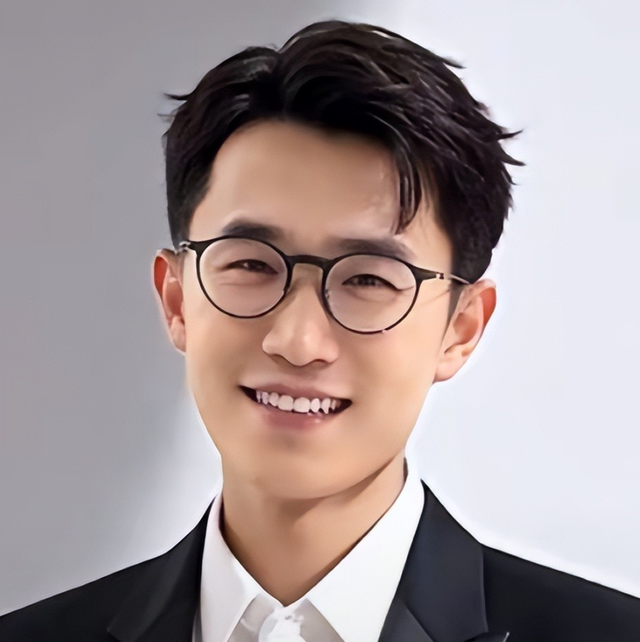 雷军担心的事发生了，王腾垮台留下4大难题，刘强东的话有人信了