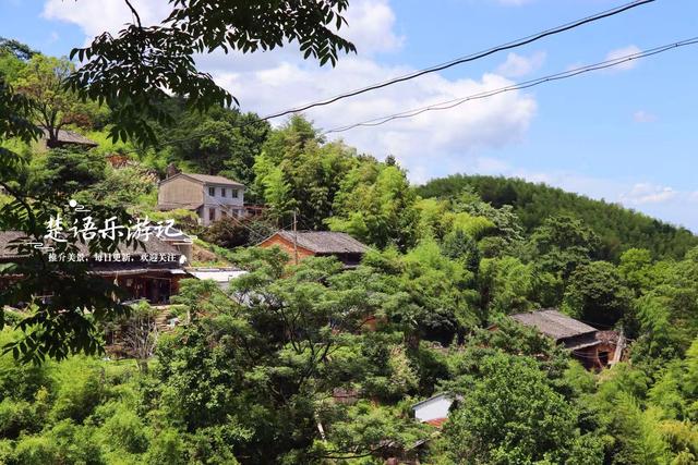 宁波这个古村落被群山夹峙，犹如世外桃源，成为玩水及徒步好去处