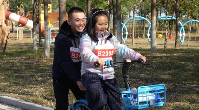 东丽湖畔亲子骑 燃动运动心 点亮公益情