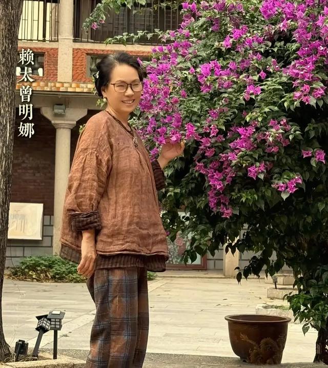 赖昌星前妻现状曝光：曾明娜独居3000平老宅	，穿麻布衣用灶台做饭