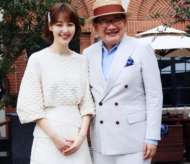 私生活混乱、被央视开除	、陪睡上位？王冠身上的标签究竟有多离谱