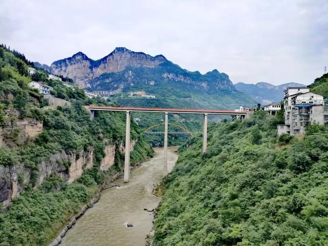 赤水河川黔边界（上）：三县（市）交邻两河口