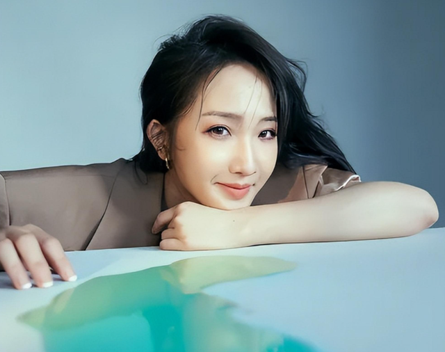 自己定墓园和寿衣，3200万遗产全给姐姐，原来她早就去世了