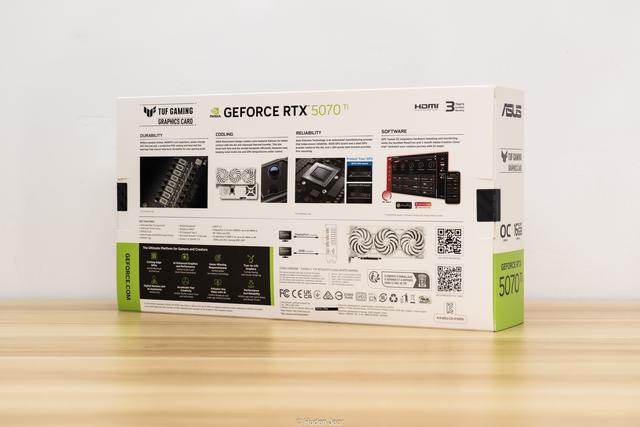 极地坚冰！华硕TUF RTX 5070Ti O16G白色游戏实测