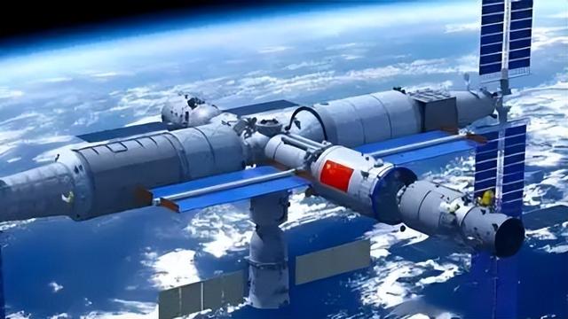 神舟20险情曝光！返回舱舷窗出现裂纹，中国航天火速启动换乘预案