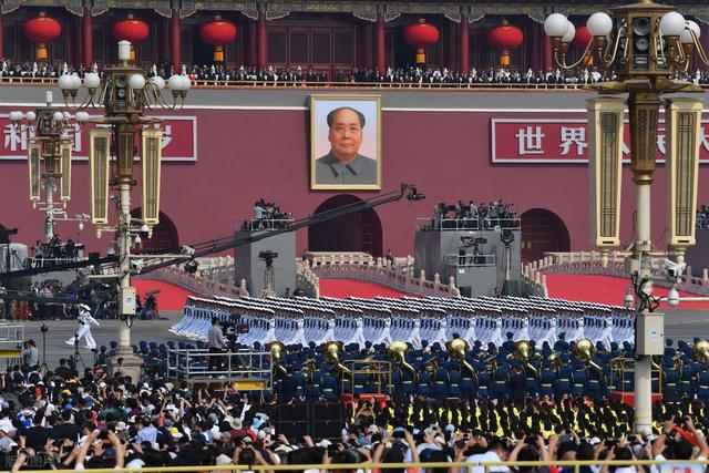 美韩达成协议！特朗普笑着喊话中国，再也不说“中国不好对付”了