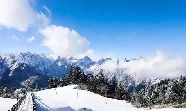 陇南，在冰瀑与雪野之间。