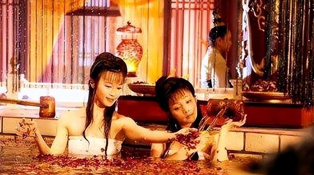 清朝最后一名太监回忆：妃子洗澡从不用手和避讳太监，十分侮辱人