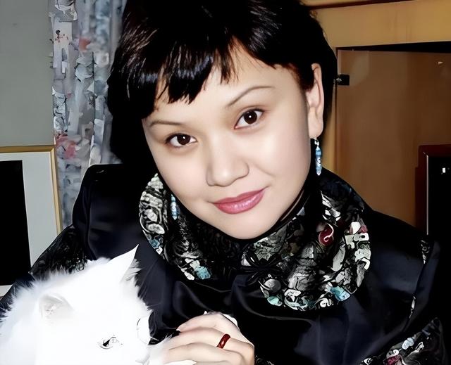 聂卫平去世不到一天	，小23岁妻子身份曝光，原来她才是人间清醒