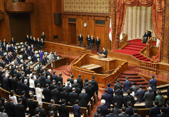 以为东大要降温了？中国砍向岩崎茂的那一刀，藏着对日战略大棋局