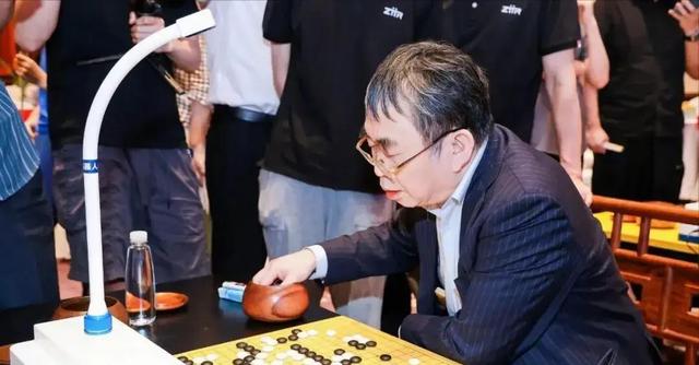 聂卫平病逝！他的三任妻子中，王静名气最大，处境却最让人心疼