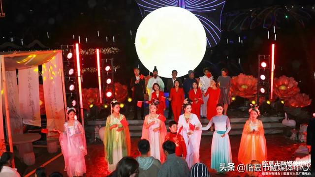 视频多图重温临夏市中秋音乐诗会，蝴蝶桥畔的双月，照亮了多少人的乡愁，绝美～