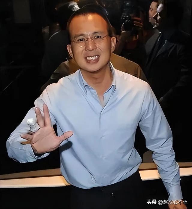 2909亿身价有何用？97岁的李嘉诚无力回天，两个60岁儿子已成心病