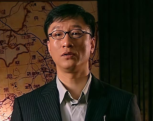同样是演特工“吴石”，将于和伟和孙红雷放在一起，差距就出来了