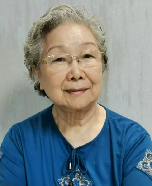 刚刚消息传来：著名女演员于今日8点34分逝世