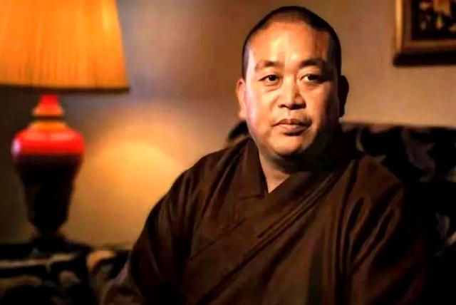 李湘不忍了！公开回应与释永信的真实关系，亲吻照的真相终于大白