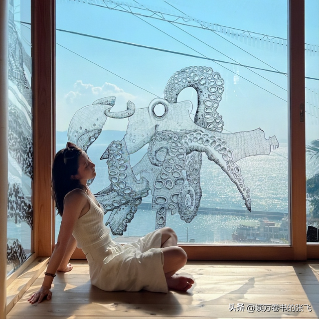 和陈赫离婚10年后，晒出情侣泳装照的许婧，没给前夫留一丝体面