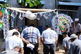 办丧事时，常常能听到一鞠躬、再鞠躬、三鞠躬，为啥不用二鞠躬图片