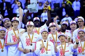 被辽宁队“抛弃”两次的球员，却始终心系家乡，让人心疼又感动图片