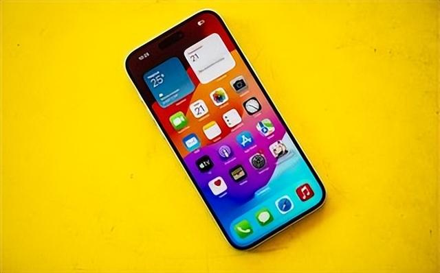 国产机麻烦了：iPhone17太抢手，预约量是去年10倍，官网被挤崩