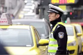 他不止帅 心更美！重庆火出圈的“帅气警察”找到了图片