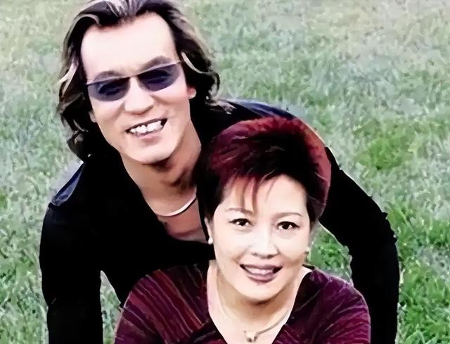 李咏也没想到，自己离世8年后，23岁的女儿会选择一条“不归路”