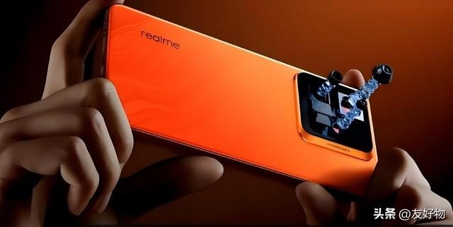 2亿像素潜望长焦加持！真我GT8pro要“以下犯上”克制OPPO