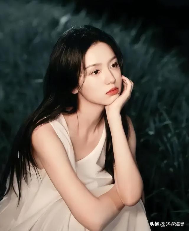 外表是仙女，私下里却是“文盲”的8位女星，郝蕾的话太扎心