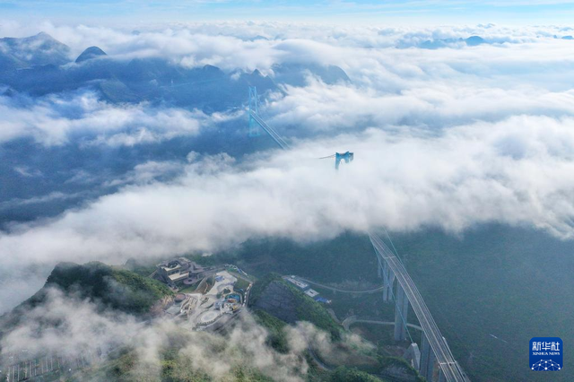 钢铁飞虹，驯风驭险：花江峡谷大桥背后的“中国方案”