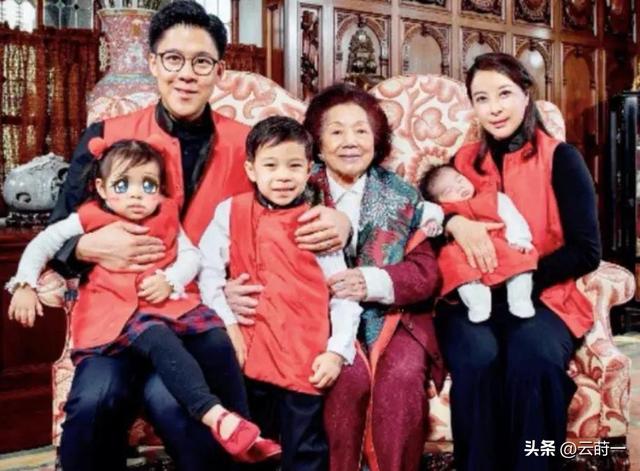 霍震霆没想到，44岁儿媳郭晶晶再次官宣喜讯，让整个阔太圈沉默了