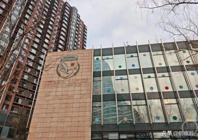 李亚鹏事件再升级！房东助理揭内情，暗指忘恩负义	，当地居民发声