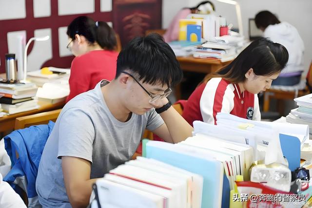 集成电路工程研究生就业真相：高薪赛道的机遇与挑战全解析