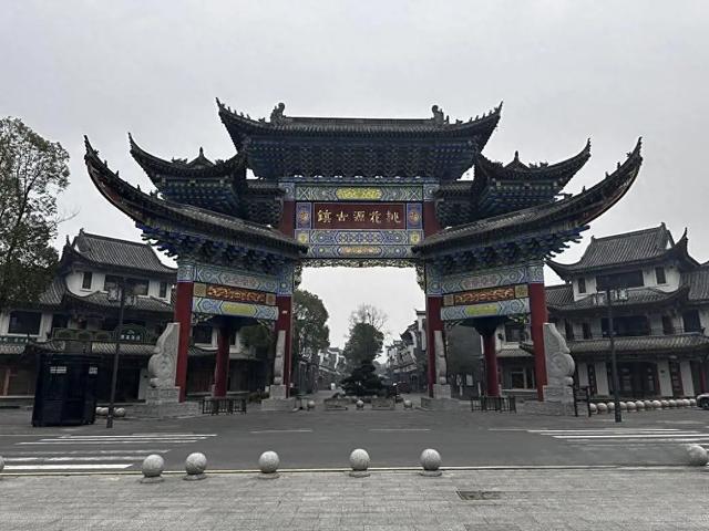 全国古镇,批量倒闭