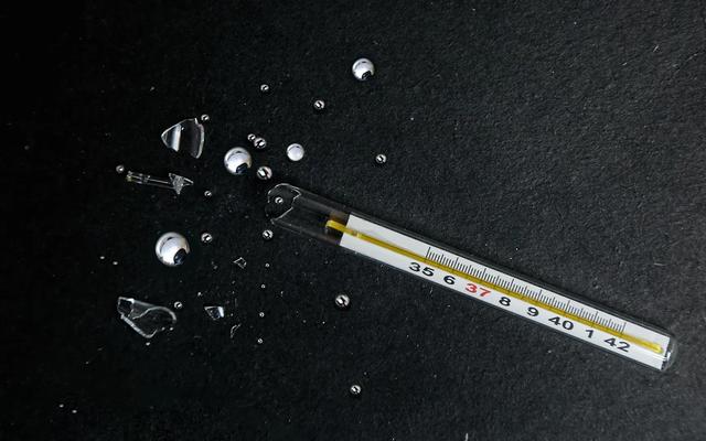 便宜又准的水银温度计，为啥非要禁？揭秘禁产背后的血泪真相！