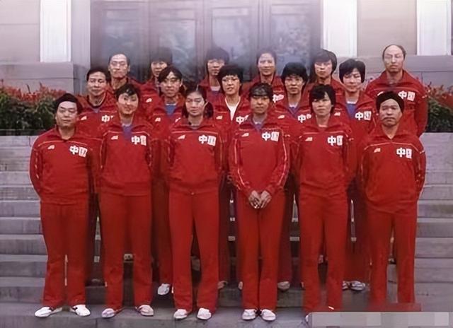 郎平做梦也没想到，曾获五连冠女排队长杨锡兰，如今沦落到做保安