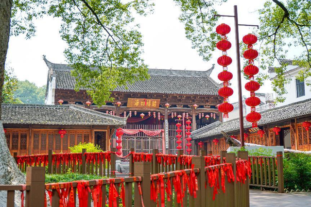 GO!皖南最舒服的温度，就该去新安江山水画廊乘船入画！