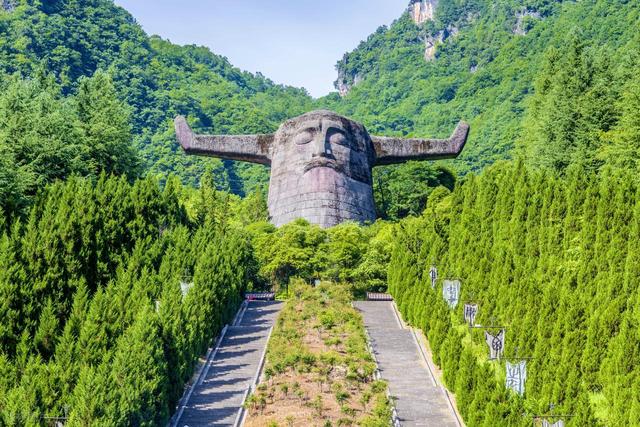 湖北有一个藏在深山密林中的避暑胜地，人少景美，被誉为华中凉都