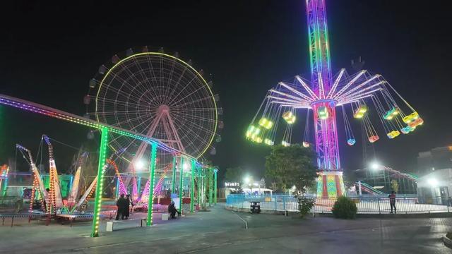 双节假期 新疆墨玉各景点人气旺 文旅消费掀热潮