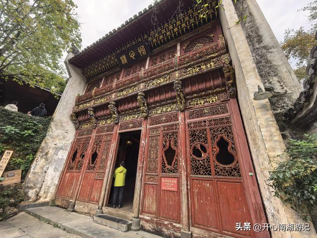 2025年秋老姐俩江西行，去篁岭看晒秋