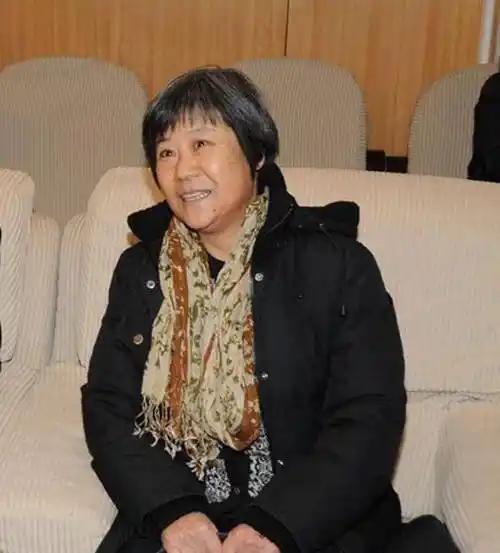 1975黄维特赦后放话：最恨两人！见廖运周时为何红了眼眶？