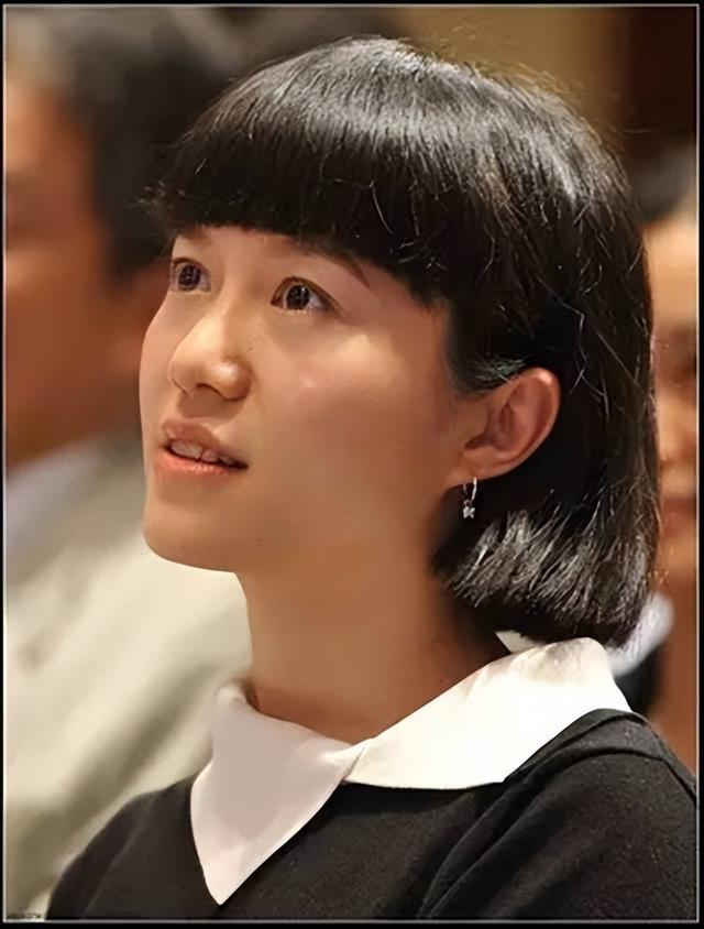 杨振宁追悼会确定	，生前状态曝光，意外摔跤住院，翁帆或早有预料