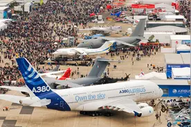 歼-10C参加巴黎航展，法国想找回面子，中国战机迈向世界图片