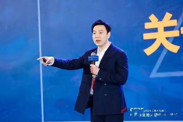 首批上天游客名单已确定！300万一张飞船票，连著名明星都要去