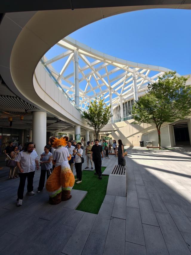 漫步森林剧场，邂逅艺术糖果：奉贤九棵树艺术中心亲子美学之旅