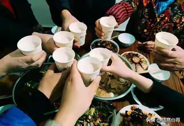 一家人外出，亲情大于血浓于水，永相连，玩的开心，心心相印，