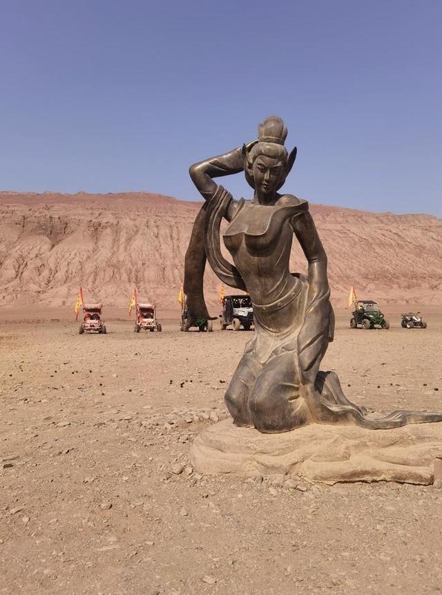 游新疆中国热极火焰山