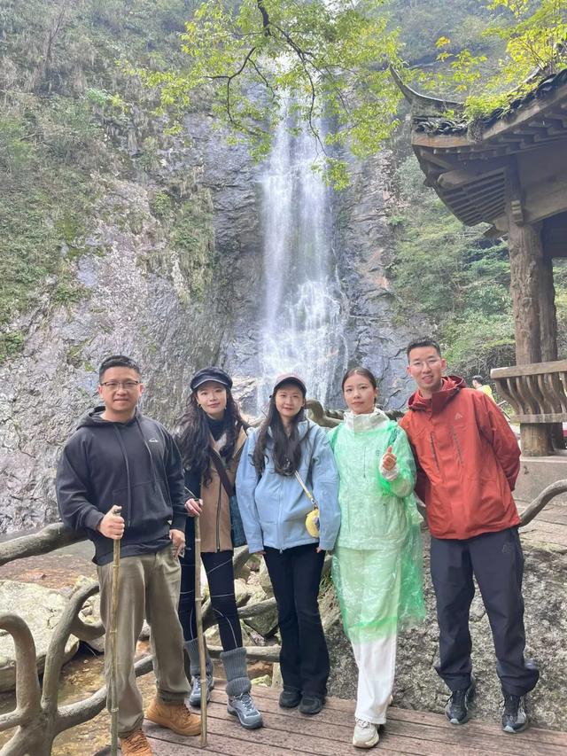 楚尚团建 | 挺进大别山悟初心，重走红军路聚力量