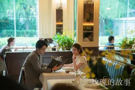 玫瑰的故事：玫瑰经历的4段感情，对应生离死别，她的人生完整了图片